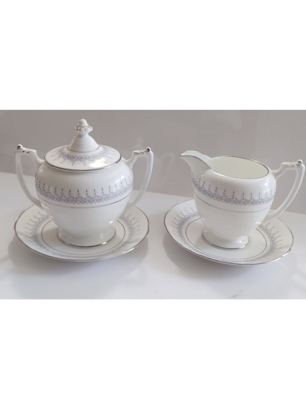 Coalport Avon Pattern Covered Sugar Bowl, Creamer and saucers